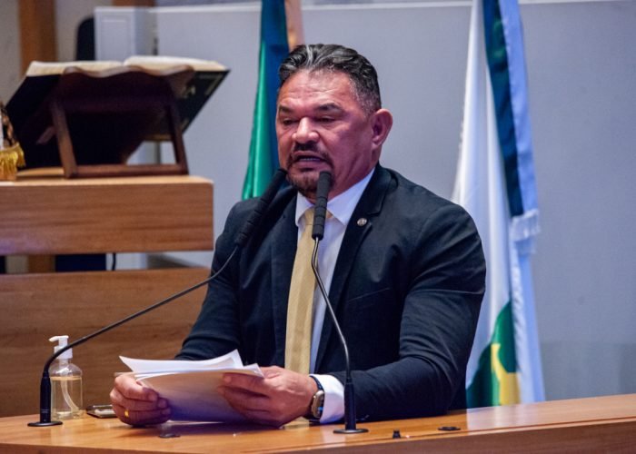 Lei permite instalação de telas de sombreamento em estacionamentos de Brasília