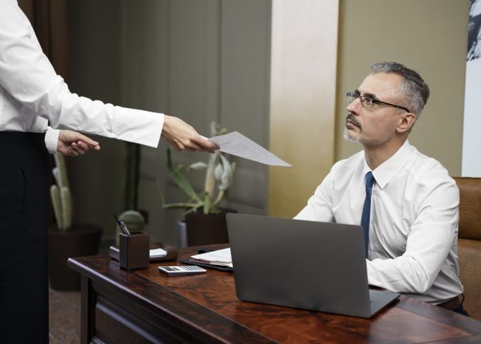 Síndico de condomínio pode renunciar?